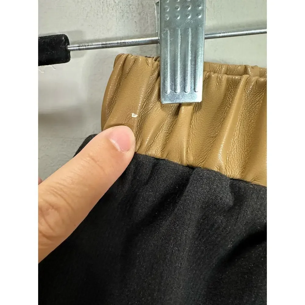 Tun Collection NWT Women’s Black Ribbed Faux Leather Accent Shorts size Medium